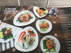 -Chom Cafe and Restaurant