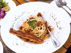 培根奶油意大利面-Chom Cafe and Restaurant