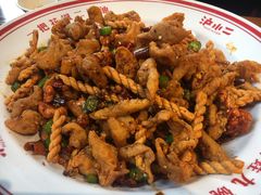 香辣干锅肥肠-炉小二铜锅牛蛙•川湘菜(三里屯店)