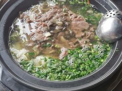 混烫汤锅-乐山食古香跷脚牛肉