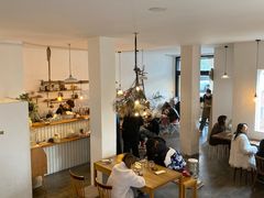 大堂-MAISON门前杂货店