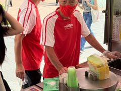 -詹爷爷乌节路街头冰淇淋