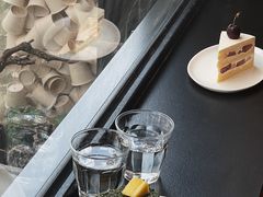 芒果抹茶奶油奶酥蛋糕-black rainbow coffee