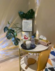 -百秀名媛纹绣美学护肤中心