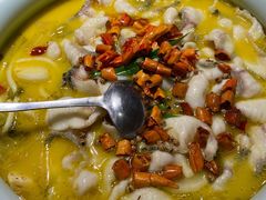 招牌酸菜鱼-辣得叫湘菜(四明店)