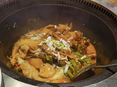 -山河屯铁锅炖·非遗东北菜(南山店)