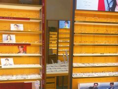 -优医视平价眼镜蔡司依视路折扣工厂店(十里堡店)