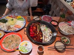 -周小明火锅(黑金冠社区店)