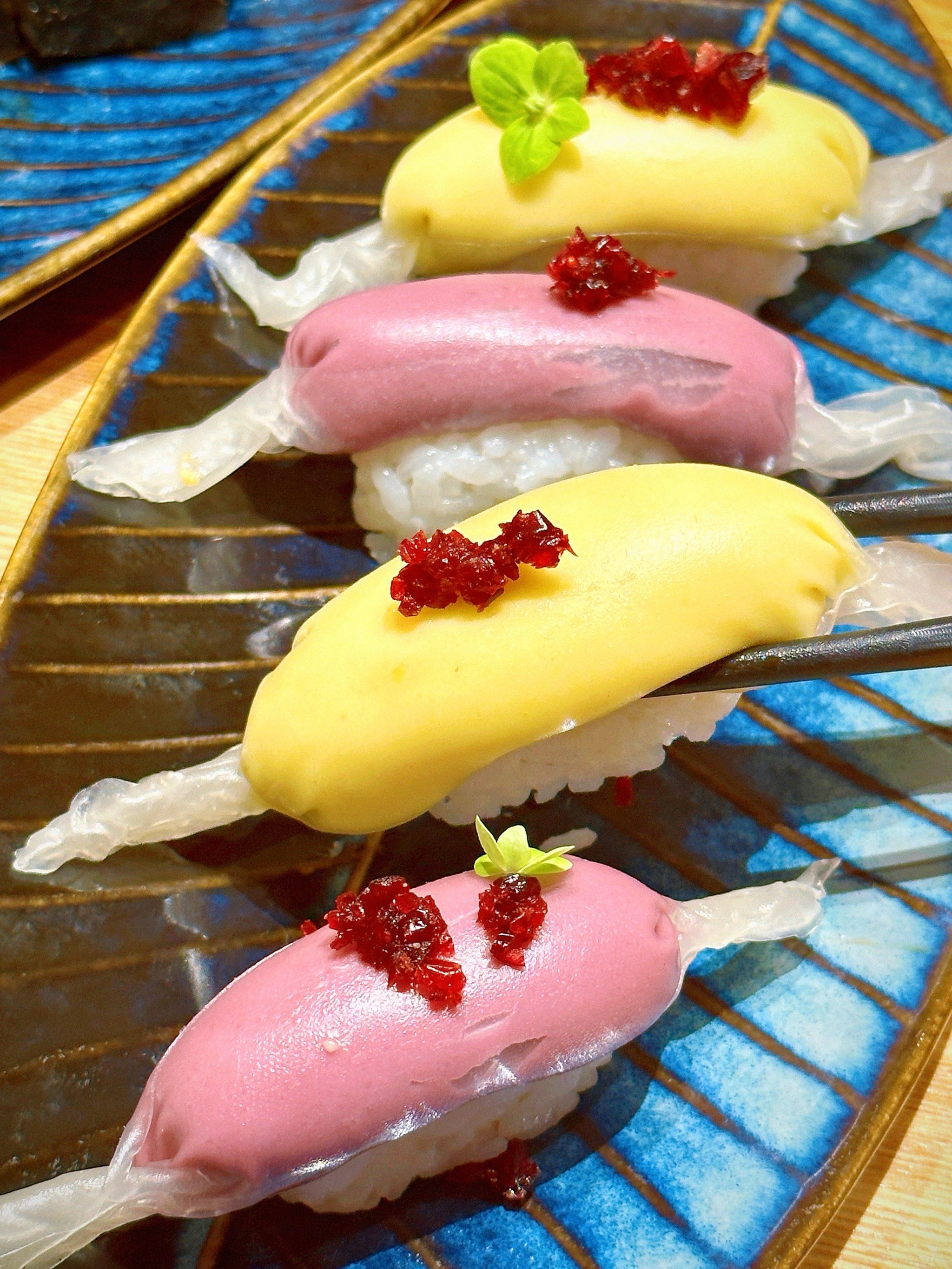 吃到一家很新奇的店.冰皮榴莲寿司真的绝!