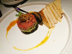 牛肉塔塔配牛油果黑橄榄酱-Solo(衡山路店)