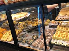 面包甜点陈列柜-Caidie Bakery采蝶轩(百越店)