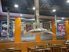 -哈尔滨小酒馆·鲜肉现穿自助烧烤(康新花园店)