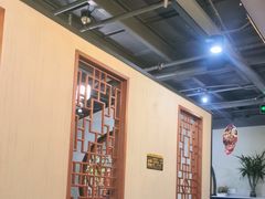 -乡土黄·鲜牛肉火锅·小龙虾(兴业街店)