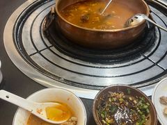 -阿山卓·野生菌火锅·纳西火塘烤肉