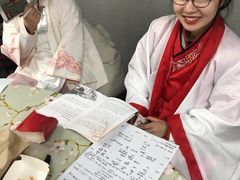 漂亮的和害羞的两位推理剧玩家-悦河马家庭桌游剧本馆(朝阳门店)