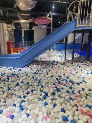 -塔塔王国·主题儿童游乐园(奥城商业广场店)