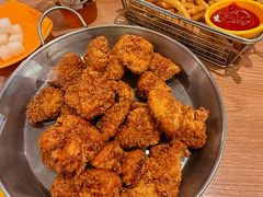 -BHC炸鸡(明洞总店)