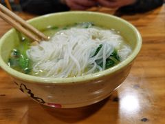 -老字号巴山酸菜米线(巴渝佳梦小区店)