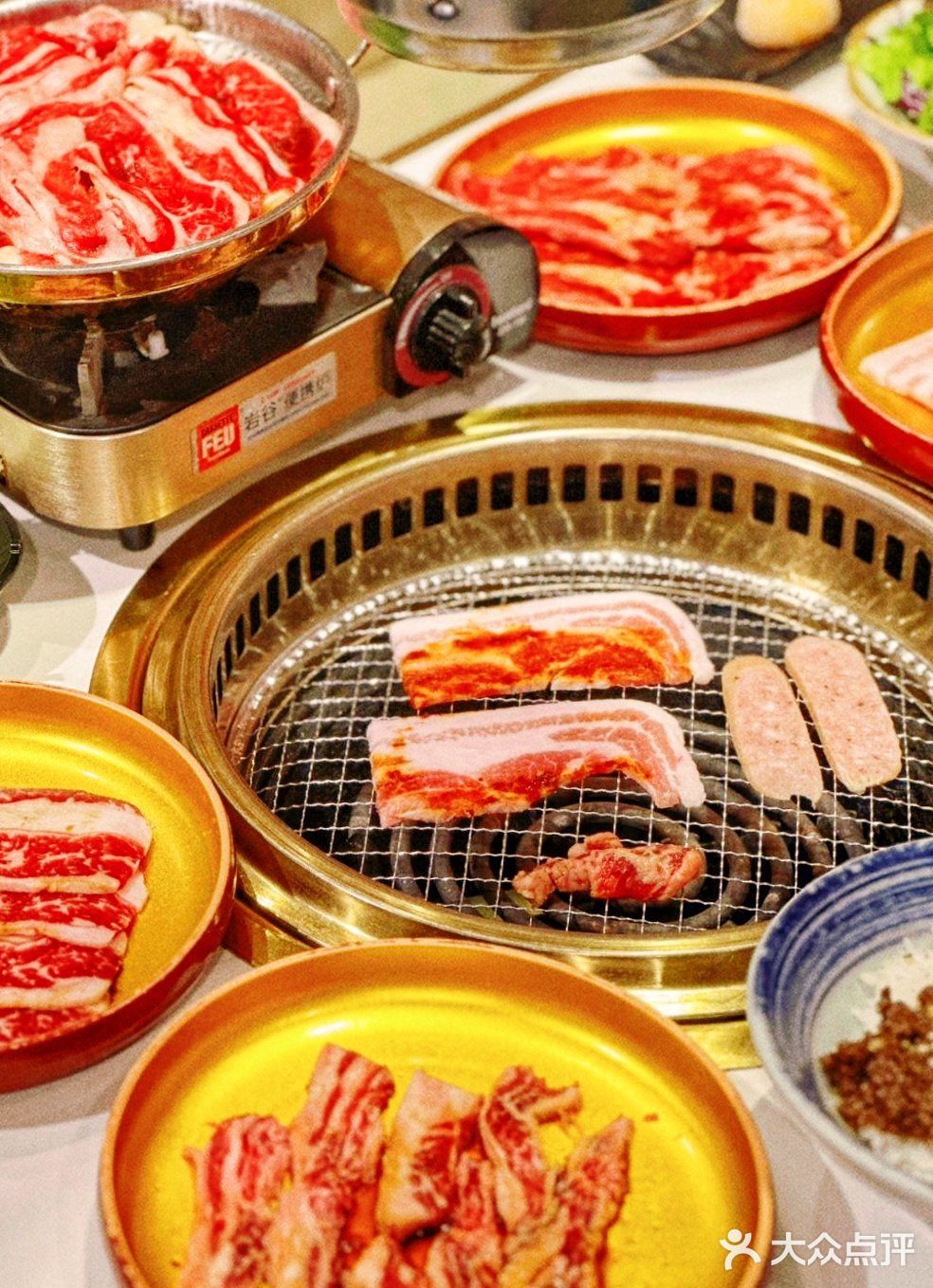 人均不过百，实现和牛烧肉自由，还有帅气小哥帮