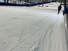 -乔波室内滑雪场