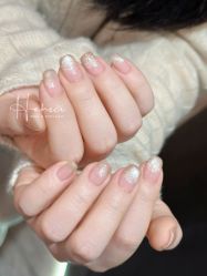 -花岐款式专研健康美甲沙龙