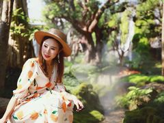 -Chom Cafe and Restaurant