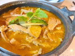 酸木瓜炖牛腩-半山腰·云南菜(侨福芳草地店)
