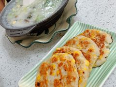 香煎鲮鱼饼-芬芳甜品(同福路店)