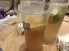 -奈雪的茶(湖滨银泰in77C区PRO店)