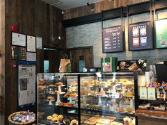 面包甜点陈列柜-星巴克臻选(深圳海上世界店)
