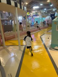 -多多淘儿童体验中心(重庆来福士店)