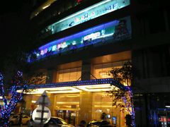 -大宁国际商业广场-地下停车库