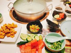 -洪氏嗨捞·猪肚鸡火锅(阳光天地店)