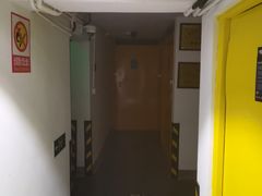 -美立方自助仓(新华医院店)