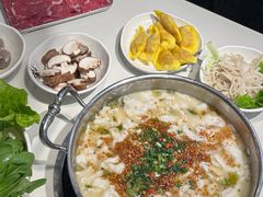 -德林酸菜鱼火锅(南丹店)