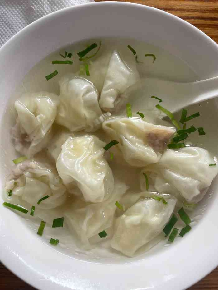 红霞泡泡馄饨-"昨天大宝毕业典礼95 和蒋先森一起送她.