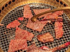 -铭牛烧肉·和牛海鲜自助(高新月牙湖店)