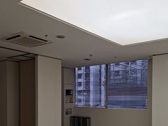 -卡罗酒店(东门晒布地铁站店)