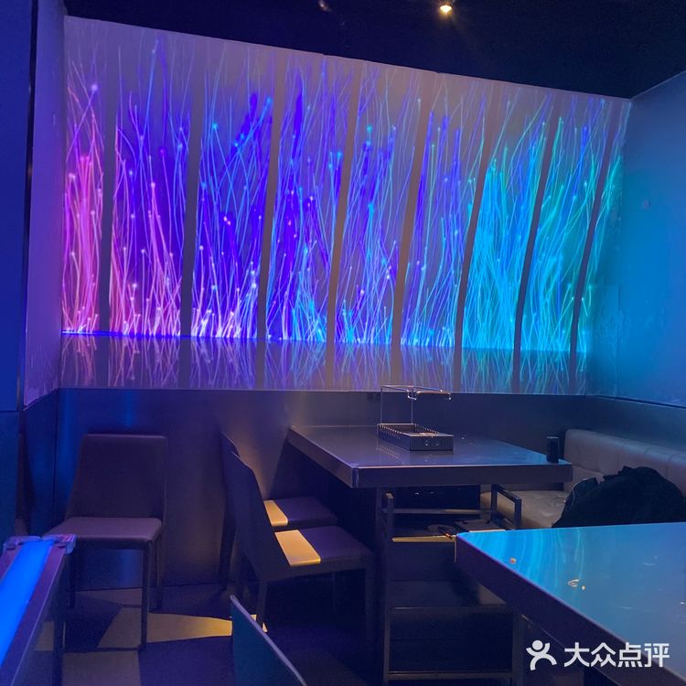 沉静式裸眼3D 全息投影餐厅🍴撸串撸出了新高度