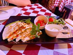 -鲨鱼美式餐厅酒吧Sharky