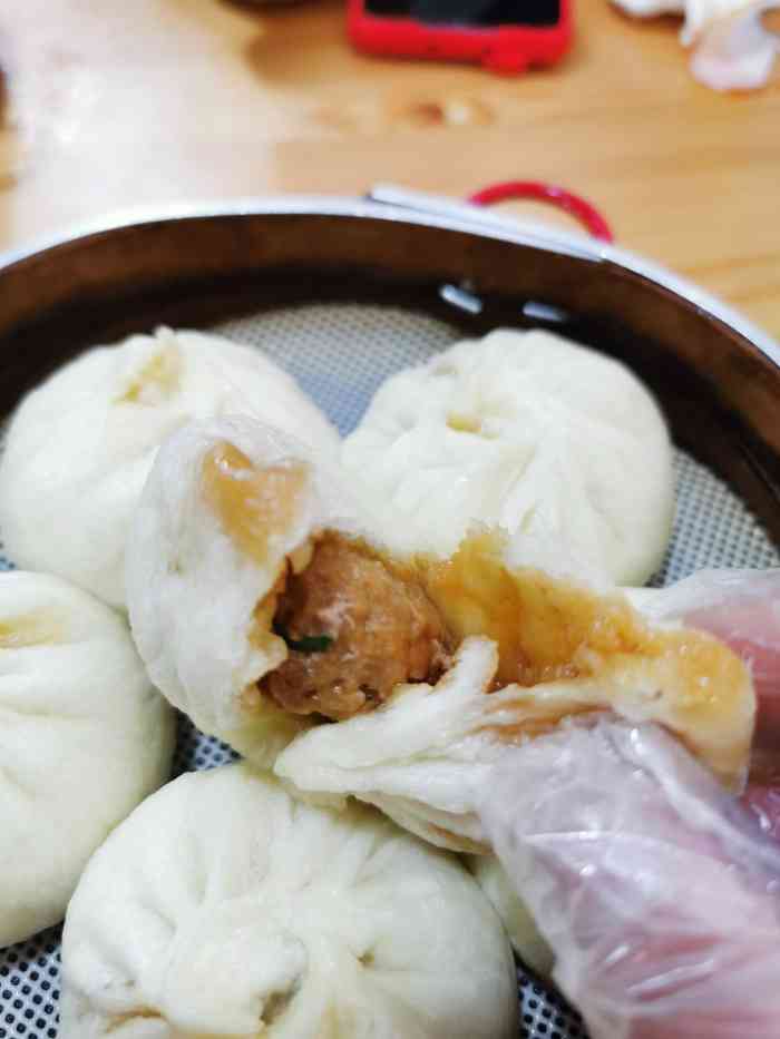 乐麦包子(复地活力广场店)-"整个复地可能就他家生意好一些吧,基本上