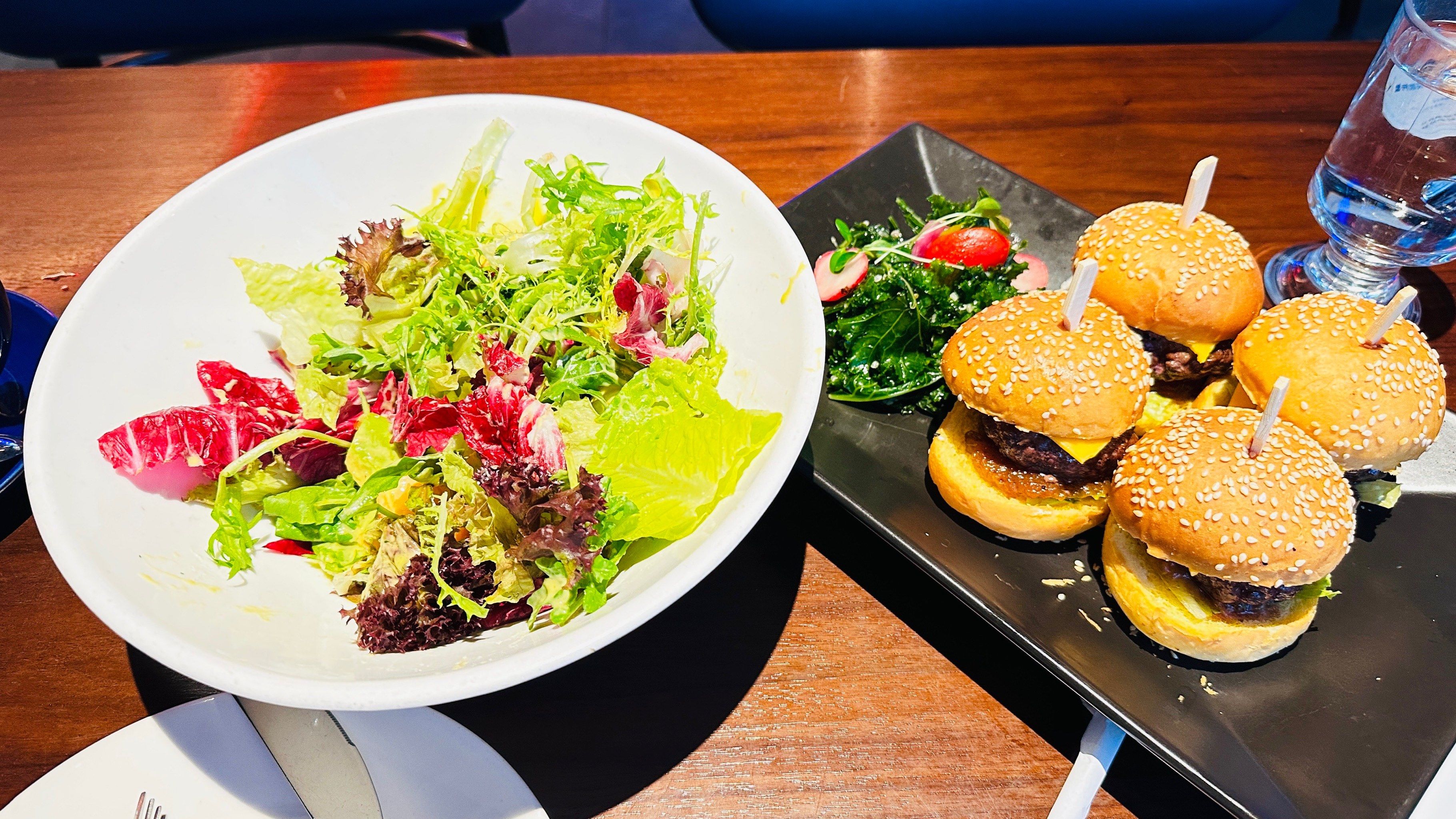 蓝蛙迷你汉堡 芒果08沙拉 呀米