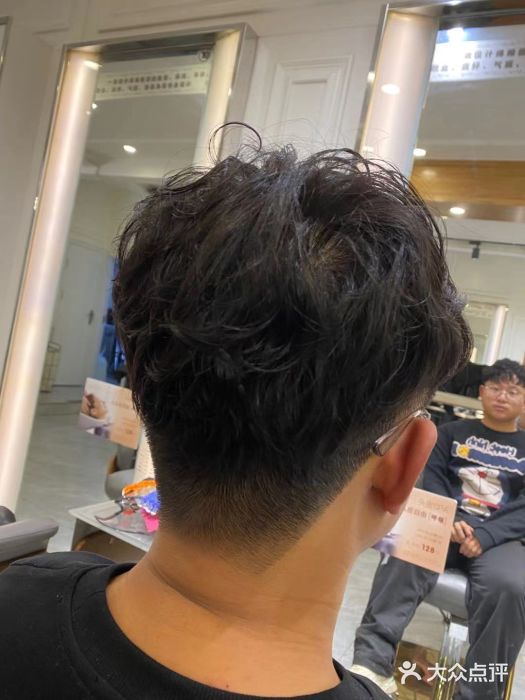 一東造型烫发染发(凯莱赛店)图片