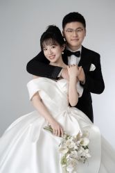 -雪中彩影婚纱摄影·微光艺术中心