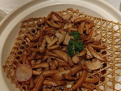 -王府井酒店(金桥港湾店)