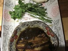 梅菜扣肉-蜜桃餐厅·伴山(绿宝广场店)