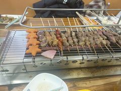 -哈尔滨小酒馆·鲜肉现穿自助烧烤(康新花园店)