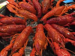 -虾弄弄海派小龙虾·牛羊蝎子火锅