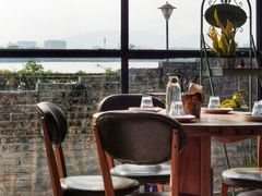 靠窗位-新城概念餐厅