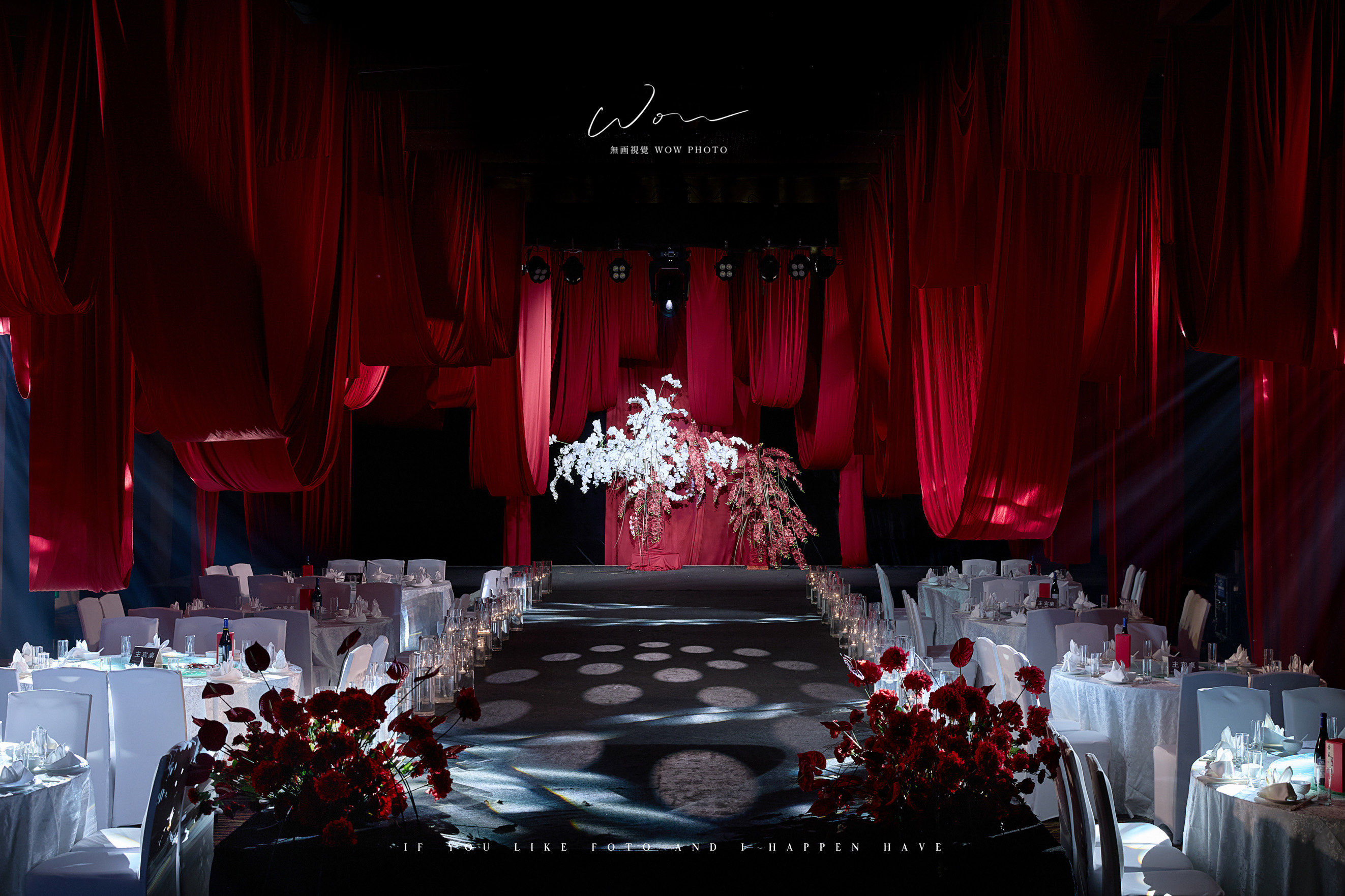 一整个高级住❗️❗️大气红色布幔婚礼